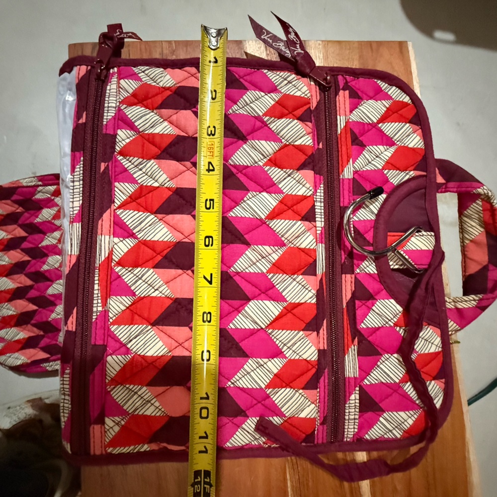 NWOT VERA BRADLEY Organizer Bag.